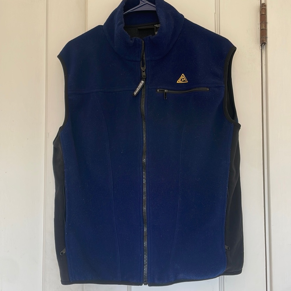 Marmot (size large?) vest - missing size tag